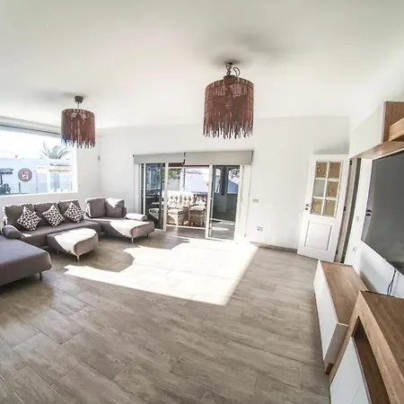 Big Family Ла-Марета